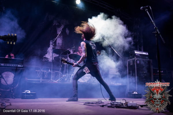 22.00 (CS) DOWNFALL OF GAIA