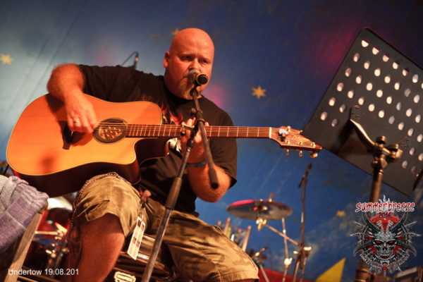 12.00 (CC) UNDERTOW (unplugged)