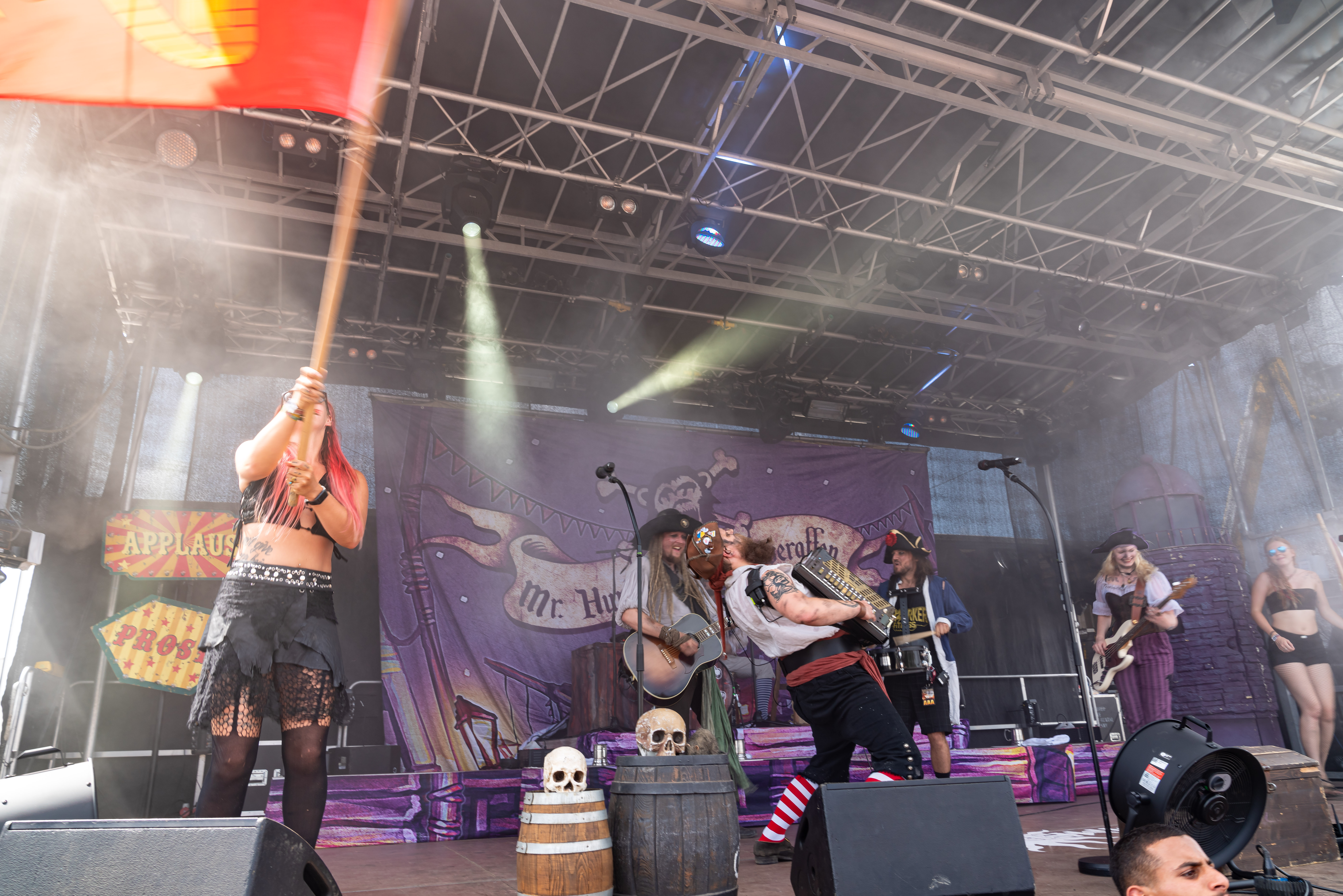 Mr. Hurley und die Pulveraffen 16.08.2024