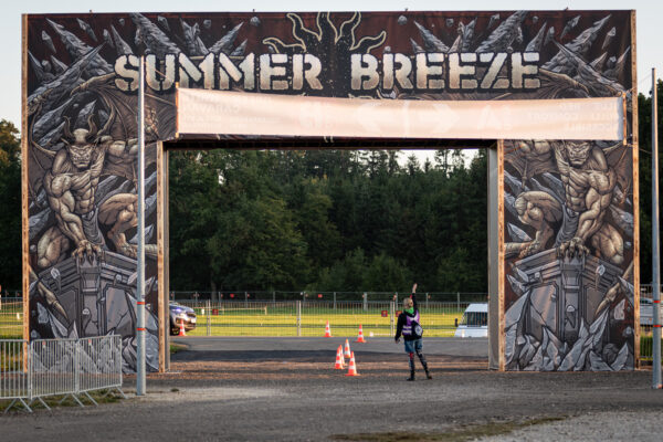 Impression der Besuchenden beim Summer Breeze 2025 bei der Anreise