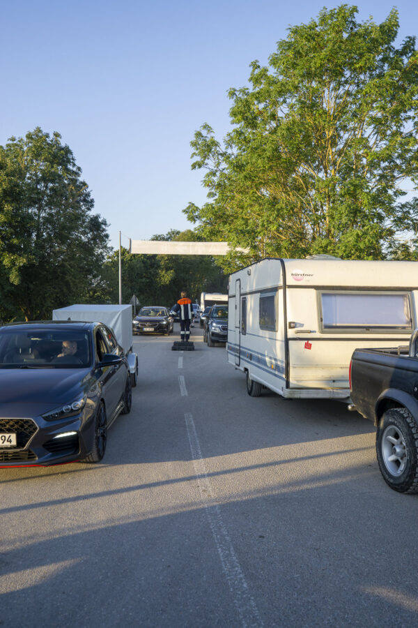 Impression der Besuchenden beim Summer Breeze 2025 bei der Anreise