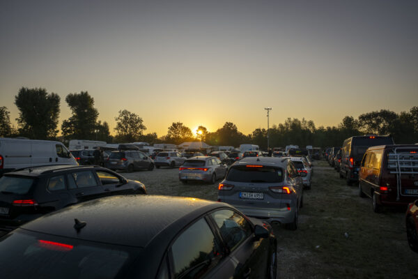 Impression der Besuchenden beim Summer Breeze 2025 bei der Anreise