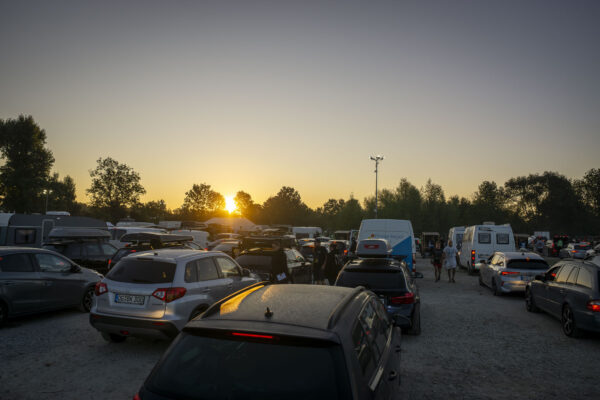 Impression der Besuchenden beim Summer Breeze 2025 bei der Anreise