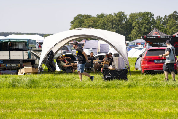 Impression der Besuchenden beim Summer Breeze 2025 bei der Anreise