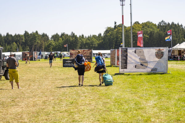 Impression der Besuchenden beim Summer Breeze 2025 bei der Anreise