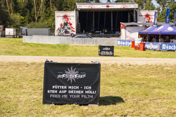 Impression der Besuchenden beim Summer Breeze 2025 auf dem Anfield