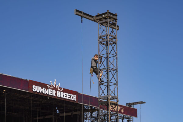 Impression des Aufbaus beim Summer Breeze 2025
