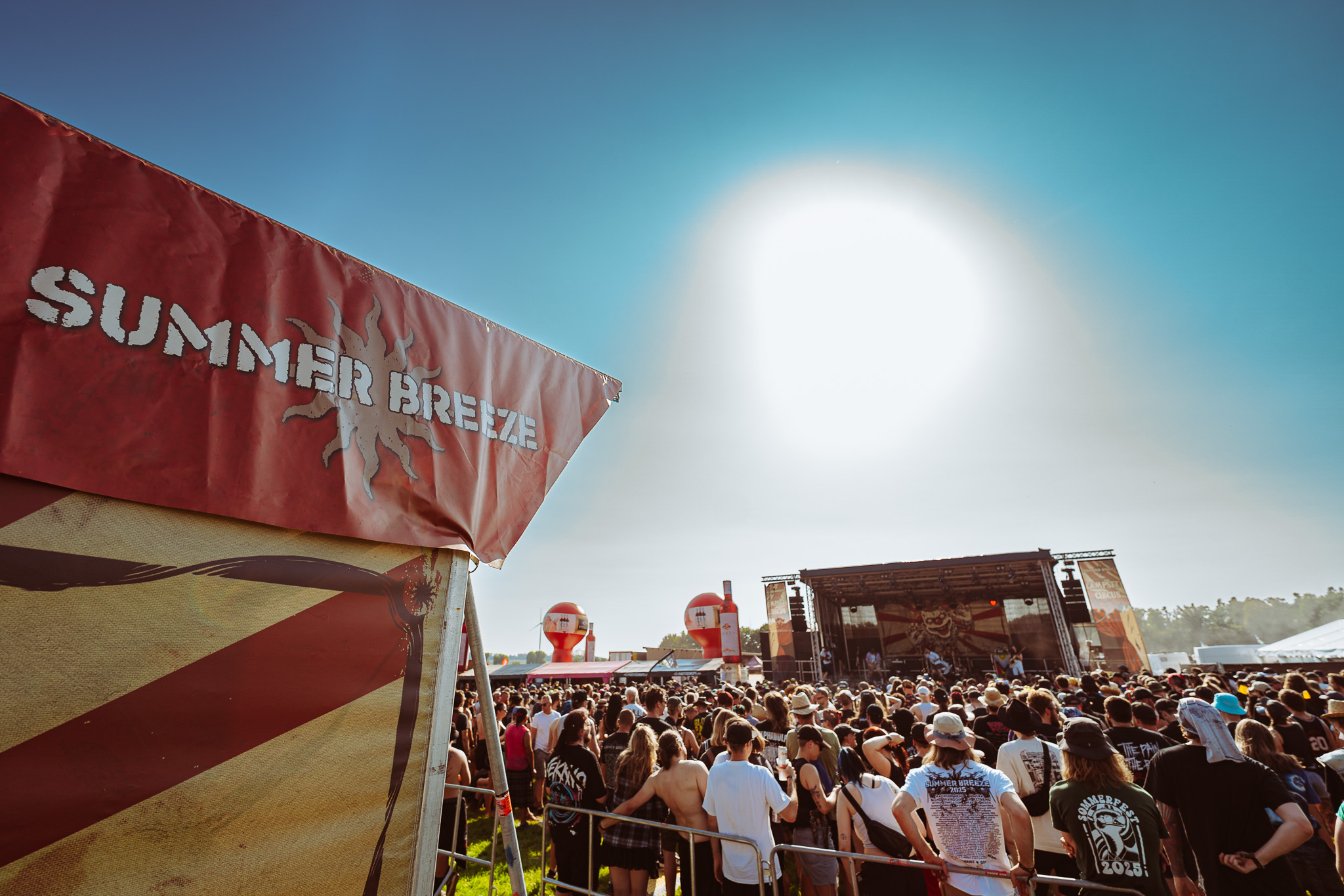 Bild vom Liveauftritt der Band Seasons in Black beim Summer Breeze 2025