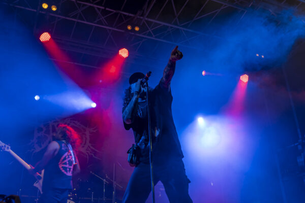 Bild vom Liveauftritt der Band Baest beim Summer Breeze 2025