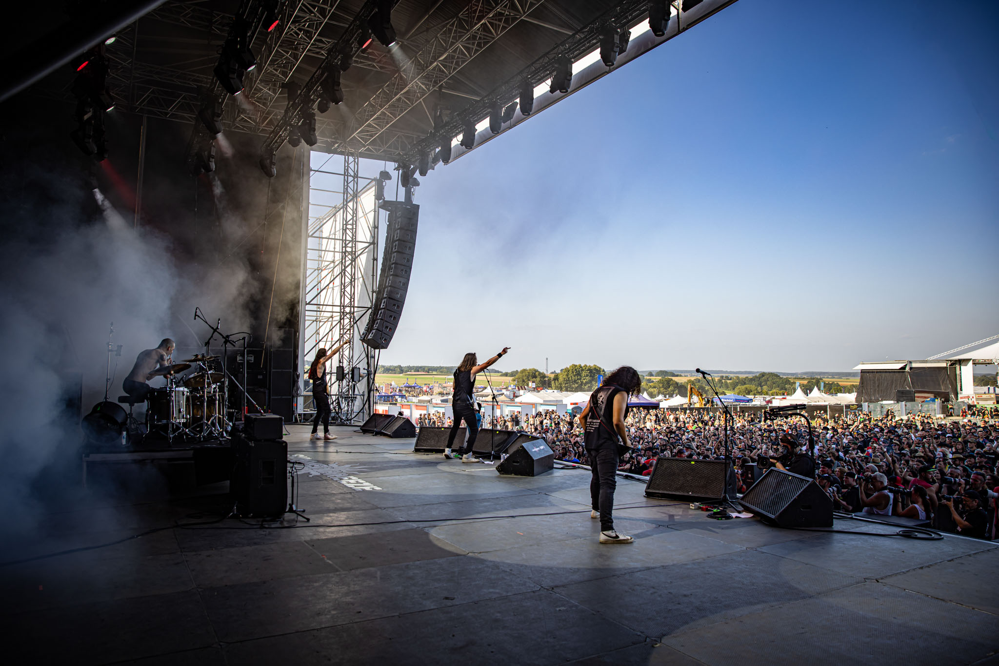 Bild vom Liveauftritt der Band Hellripper beim Summer Breeze 2025