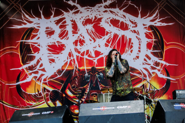Bild vom Liveauftritt der Band Baest beim Summer Breeze 2025