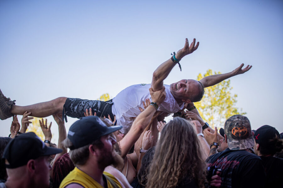 Impression des Publikums beim Summer Breeze 2025 bei einem Livekonzert