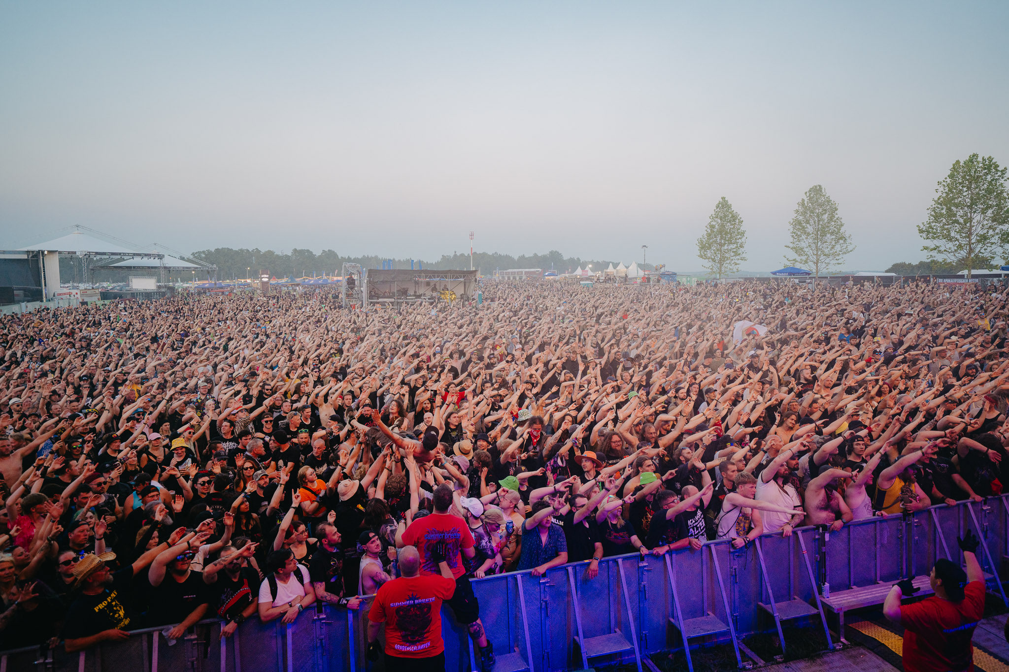 Bild vom Liveauftritt der Band Crystal Lake beim Summer Breeze 2025
