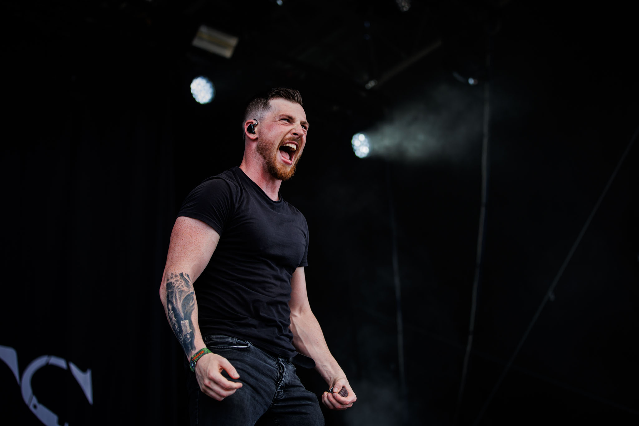 Bild vom Liveauftritt der Band Defects beim Summer Breeze 2025