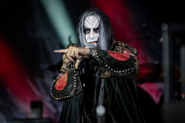 Bild vom Liveauftritt der Band Dimmu Borgir beim Summer Breeze 2025