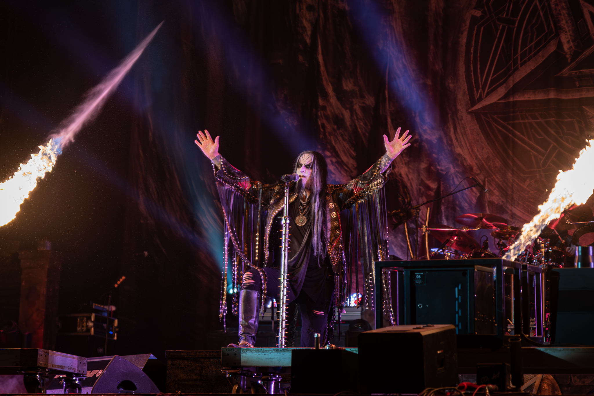 Bild vom Liveauftritt der Band Dimmu Borgir beim Summer Breeze 2025
