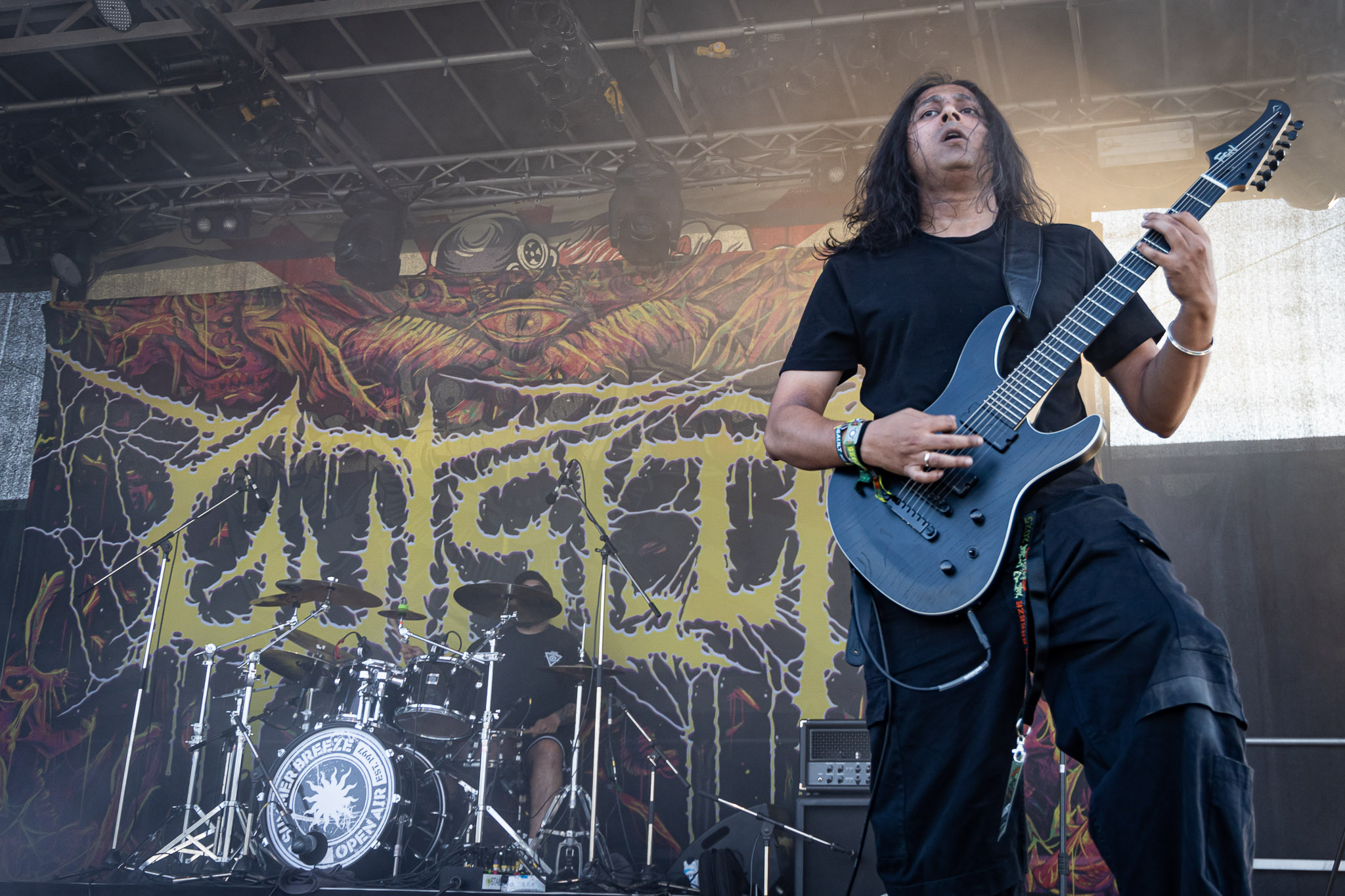 Bild vom Liveauftritt der Band Gutslit beim Summer Breeze 2025