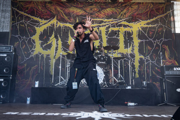 Bild vom Liveauftritt der Band Gutslit beim Summer Breeze 2025