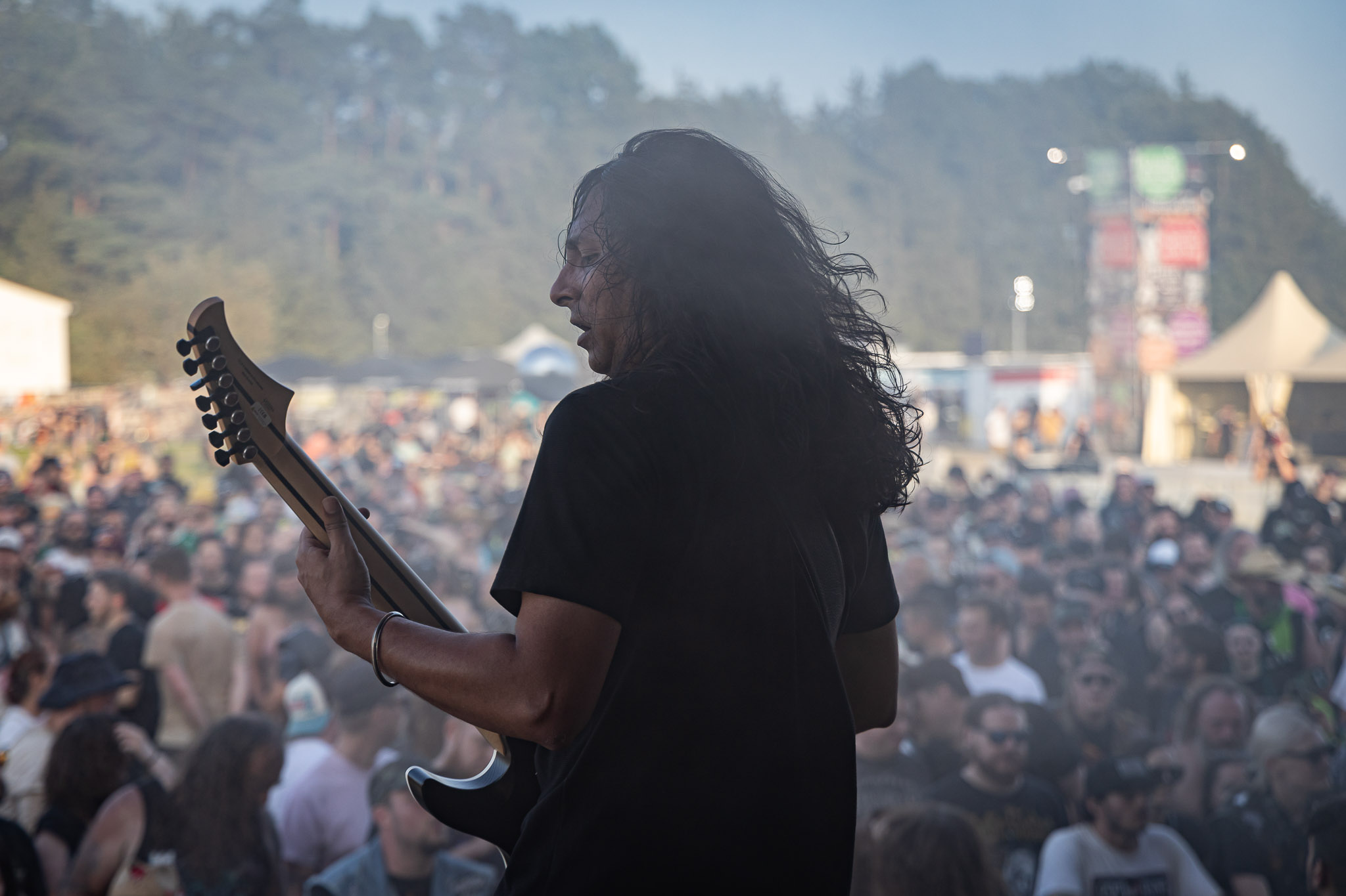 Bild vom Liveauftritt der Band Gutslit beim Summer Breeze 2025