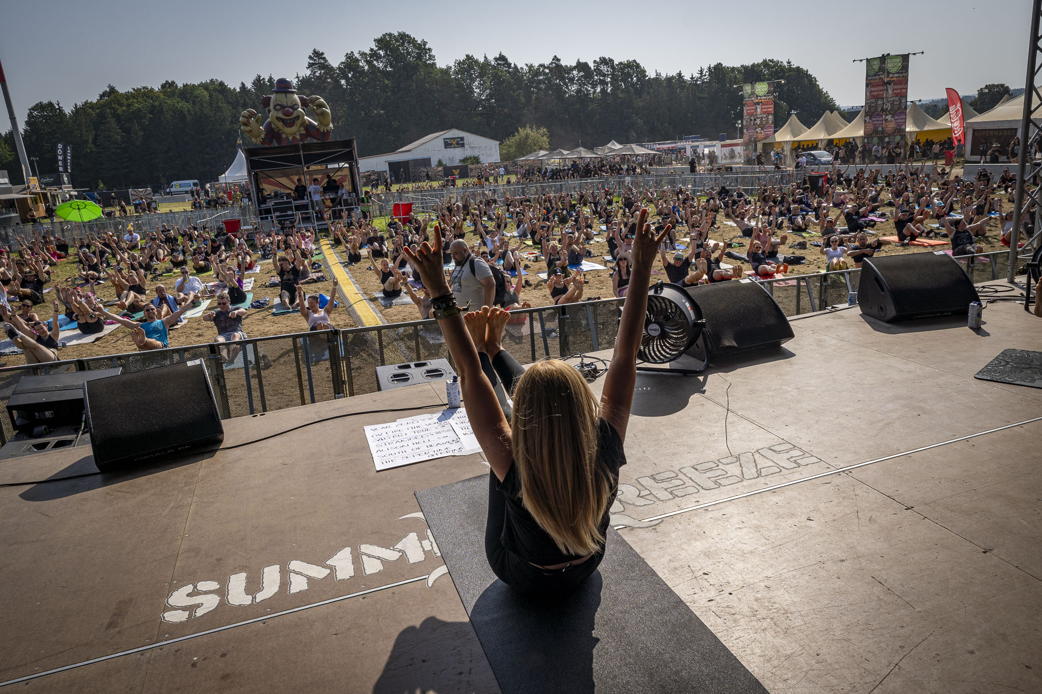Bild vom Metal Yoga auf dem Summer Breeze 2025