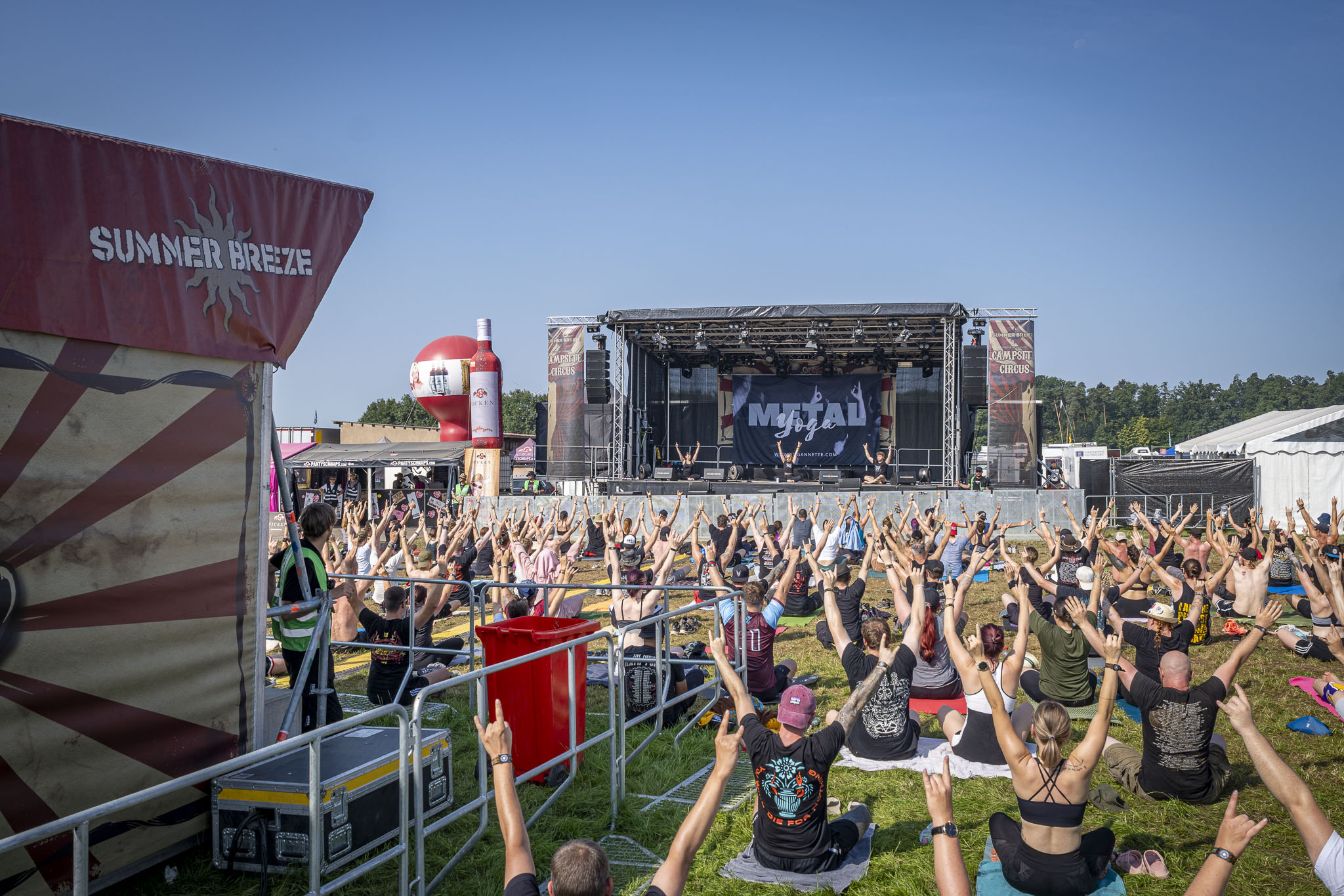 Bild vom Metal Yoga auf dem Summer Breeze 2025