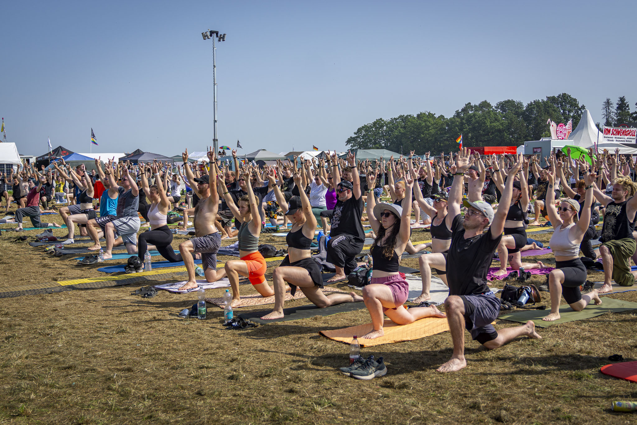 Bild vom Metal Yoga auf dem Summer Breeze 2025