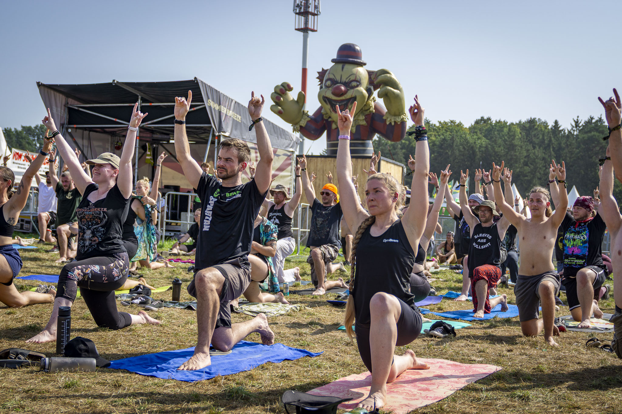 Bild vom Metal Yoga auf dem Summer Breeze 2025