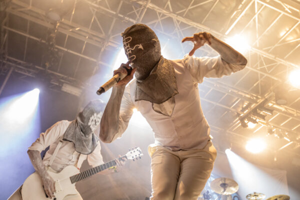 Bild vom Liveauftritt der Band VRTX beim Summer Breeze 2025