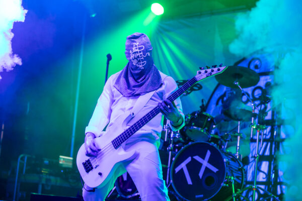 Bild vom Liveauftritt der Band VRTX beim Summer Breeze 2025