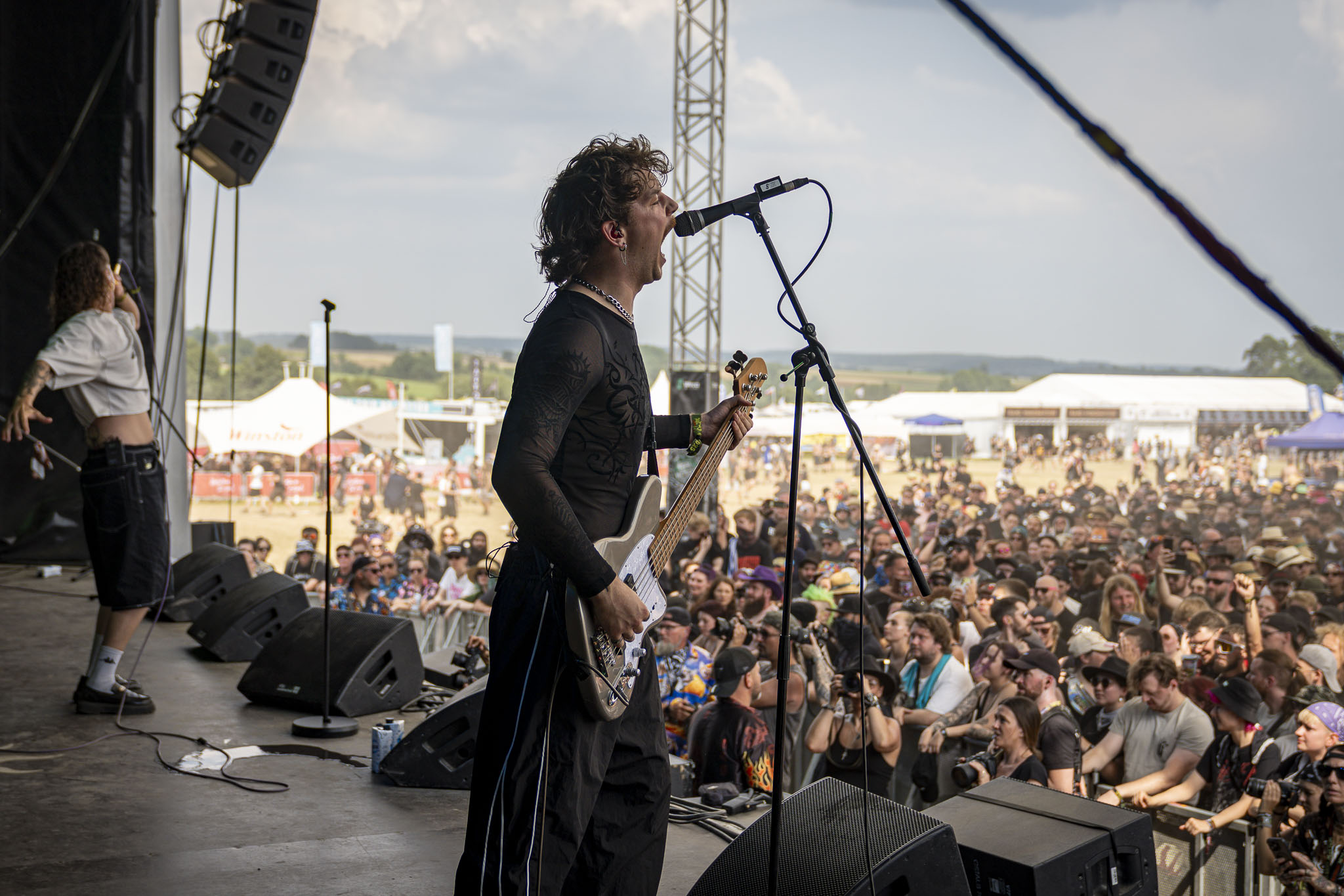 Bild vom Liveauftritt der Band Avralize beim Summer Breeze 2025