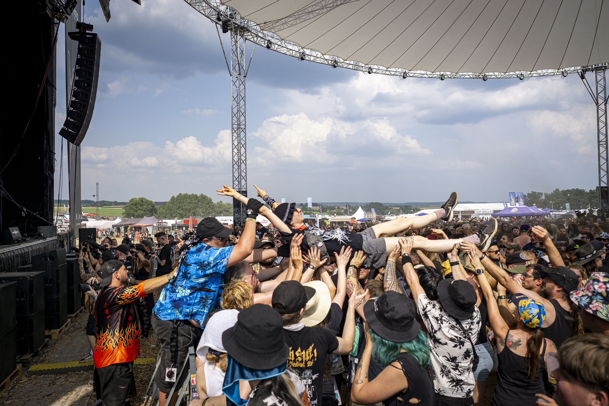 Bild vom Liveauftritt der Band Avralize beim Summer Breeze 2025