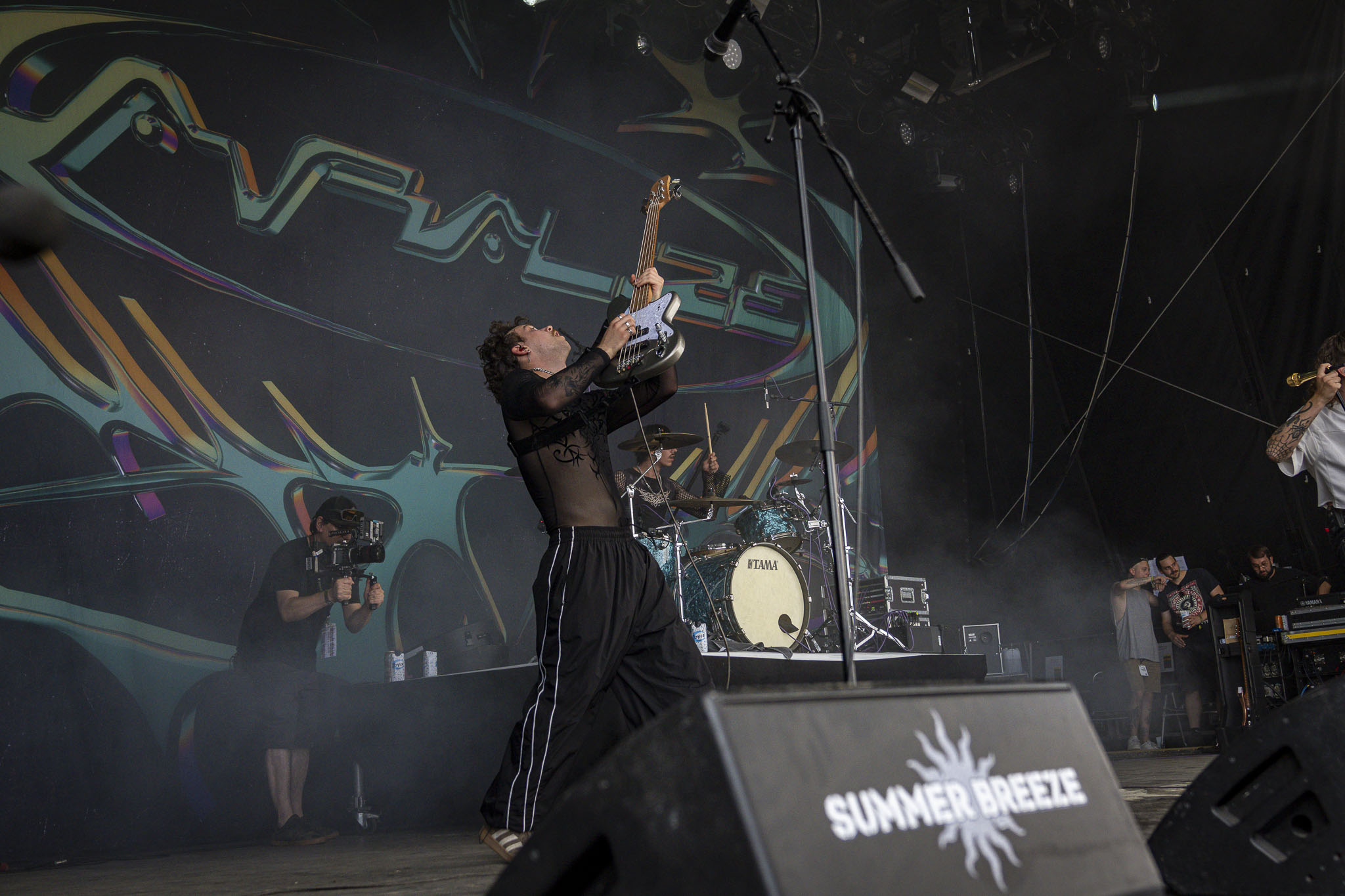 Bild vom Liveauftritt der Band Avralize beim Summer Breeze 2025