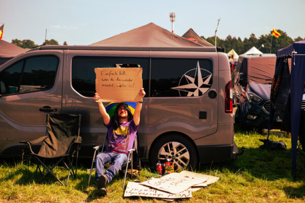 Impression der Besuchenden beim Summer Breeze 2025 auf dem Campingplatz