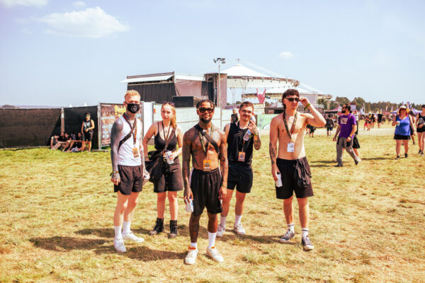 Impression der Besuchenden beim Summer Breeze 2025 auf dem Campingplatz