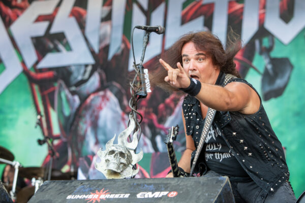 Bild vom Liveauftritt der Band Destruction beim Summer Breeze 2025