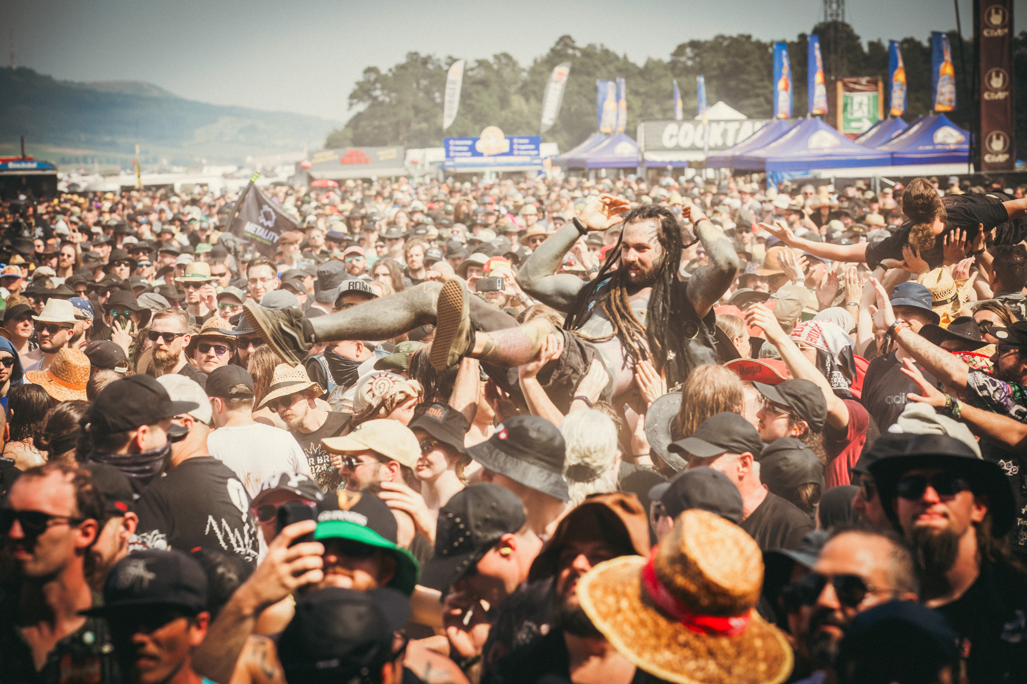 Bild vom Liveauftritt der Band Ensiferum beim Summer Breeze 2025