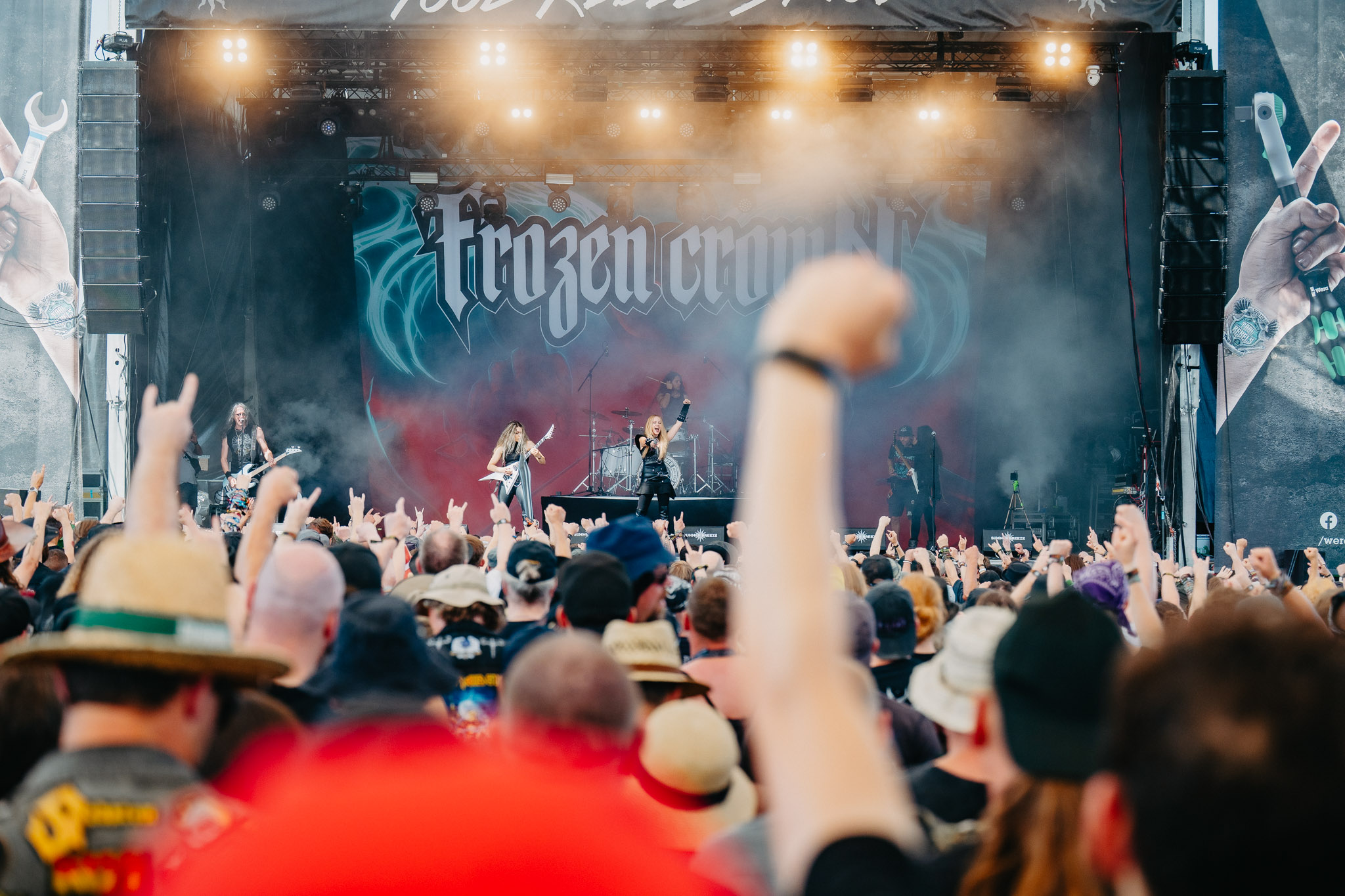 Bild vom Liveauftritt der Band Frozen Crown beim Summer Breeze 2025