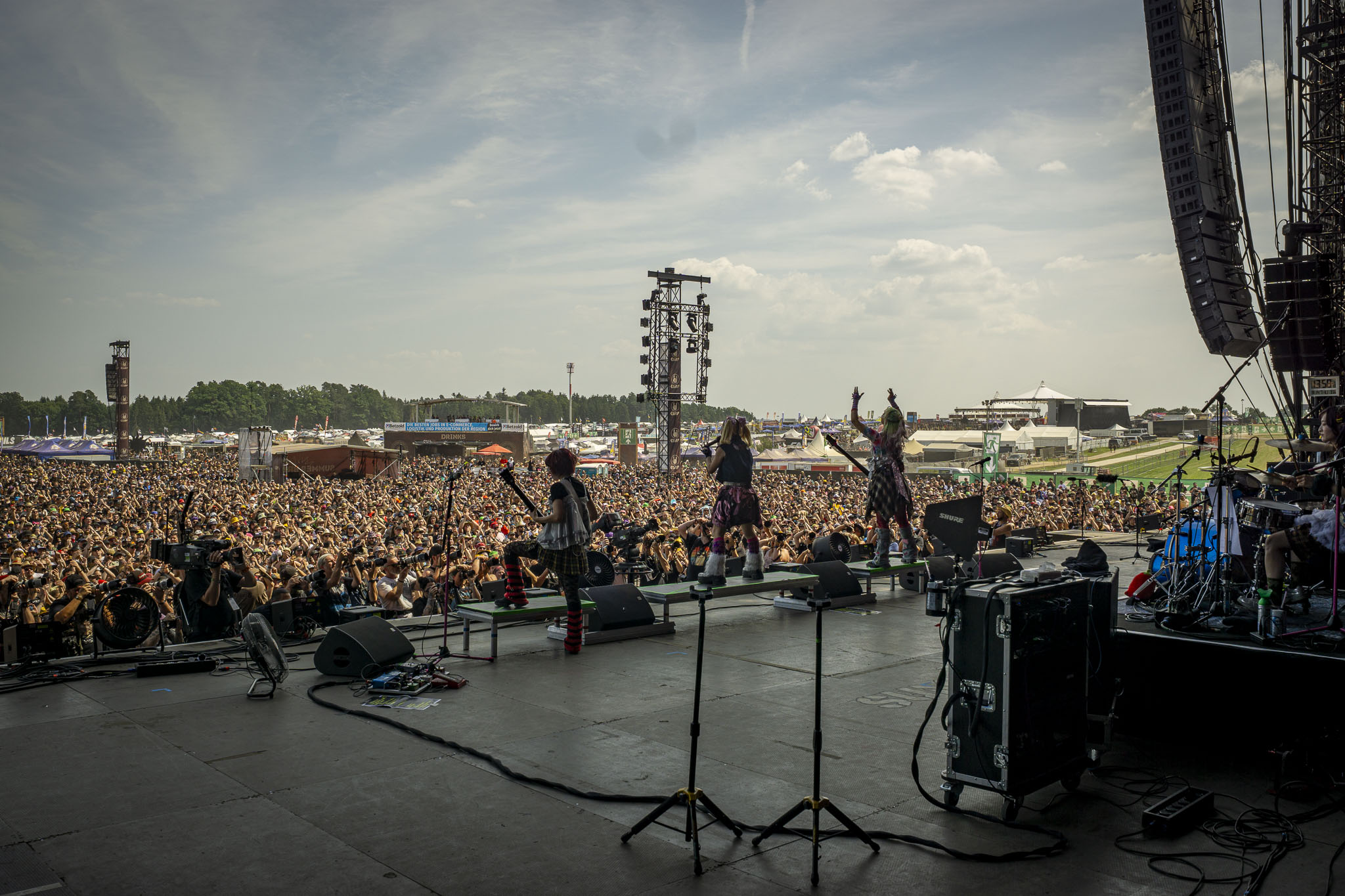 Bild vom Liveauftritt der Band Hanabie. beim Summer Breeze