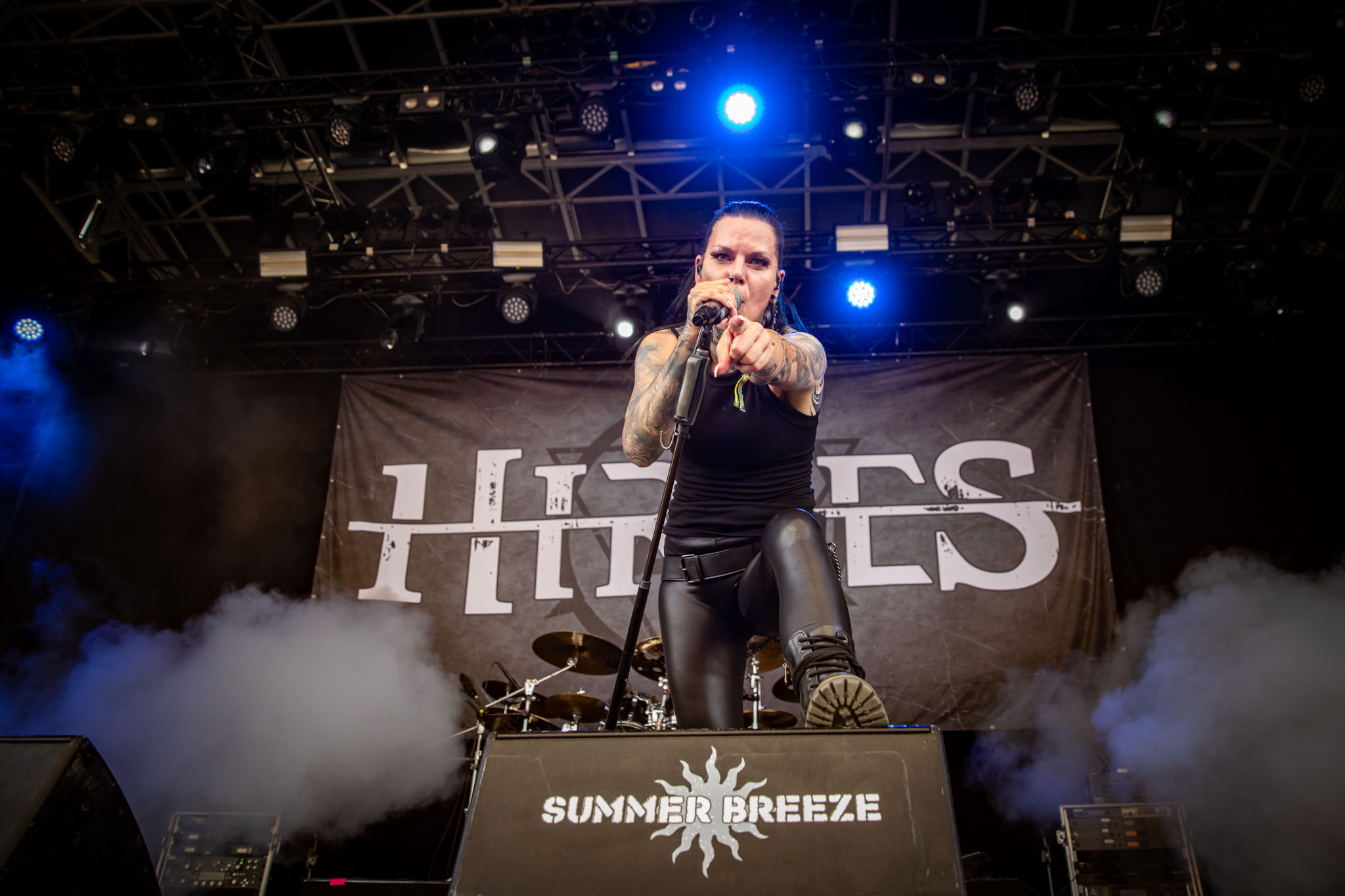 Bild vom Liveauftritt der Band Hiraes beim Summer Breeze 2025