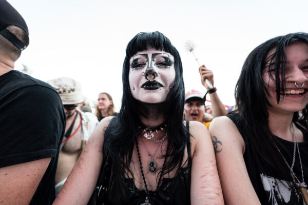 Impression des Publikums beim Summer Breeze 2025 bei einem Livekonzert