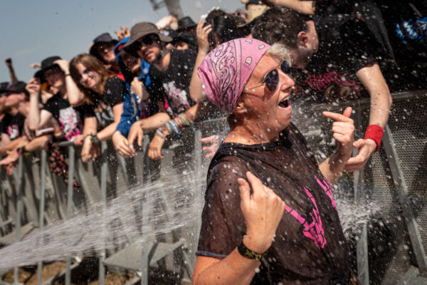Impression des Publikums beim Summer Breeze 2025 bei einem Livekonzert