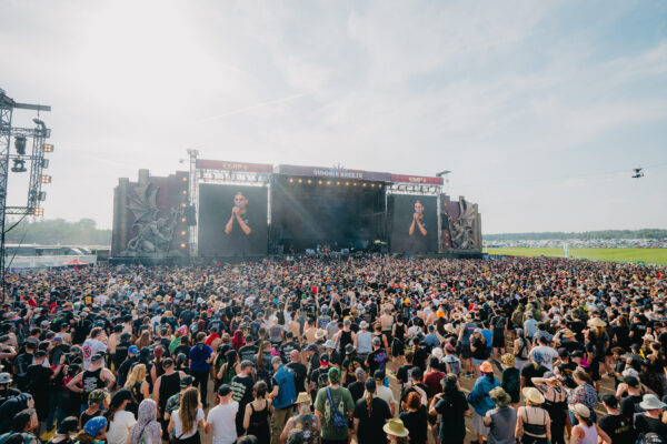 Bild vom Liveauftritt der Band Landmvrks beim Summer Breeze 2025