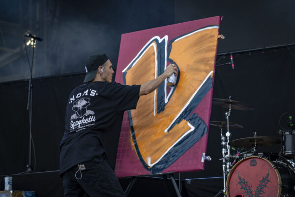 Bild vom Liveauftritt der Band Landmvrks beim Summer Breeze 2025