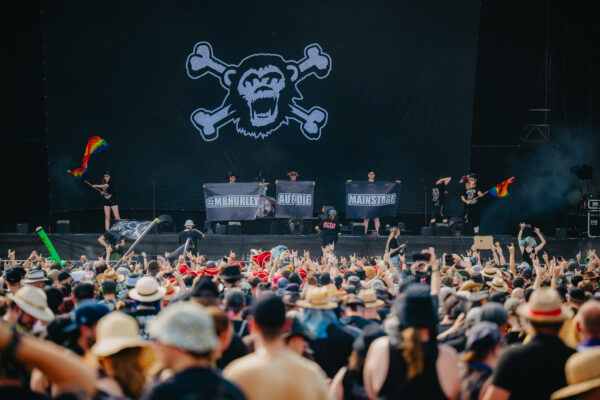 Bild vom Liveauftritt der Band Mr. Hurley & die Pulveraffen beim Summer Breeze 2025