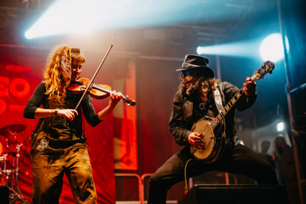 Bild vom Liveauftritt der Band Rodeo 5000 beim Summer Breeze 2025