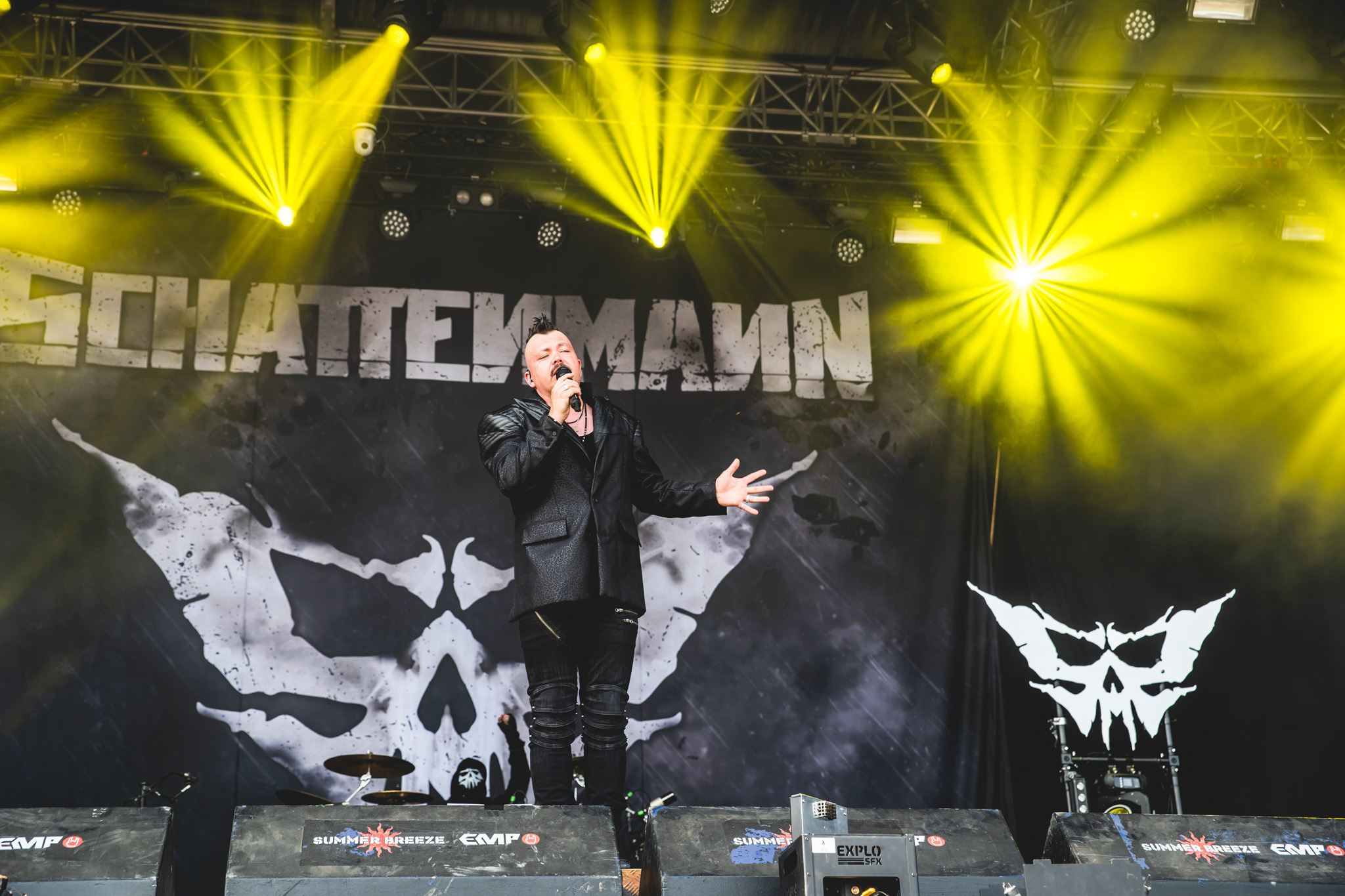 Bild vom Liveauftritt der Band Schattenmann beim Summer Breeze 2025