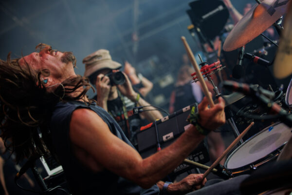 Bild vom Liveauftritt der Band Donots beim Summer Breeze 2025