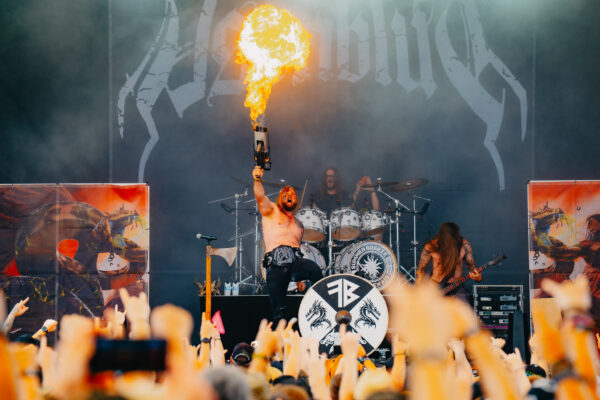 Bild vom Liveauftritt der Band Asenblut beim Summer Breeze 2025