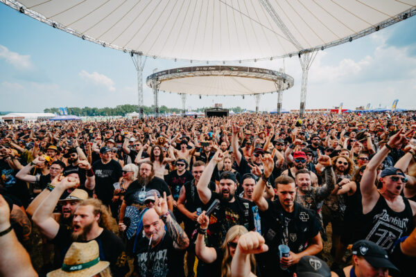 Bild vom Liveauftritt der Band Asenblut beim Summer Breeze 2025