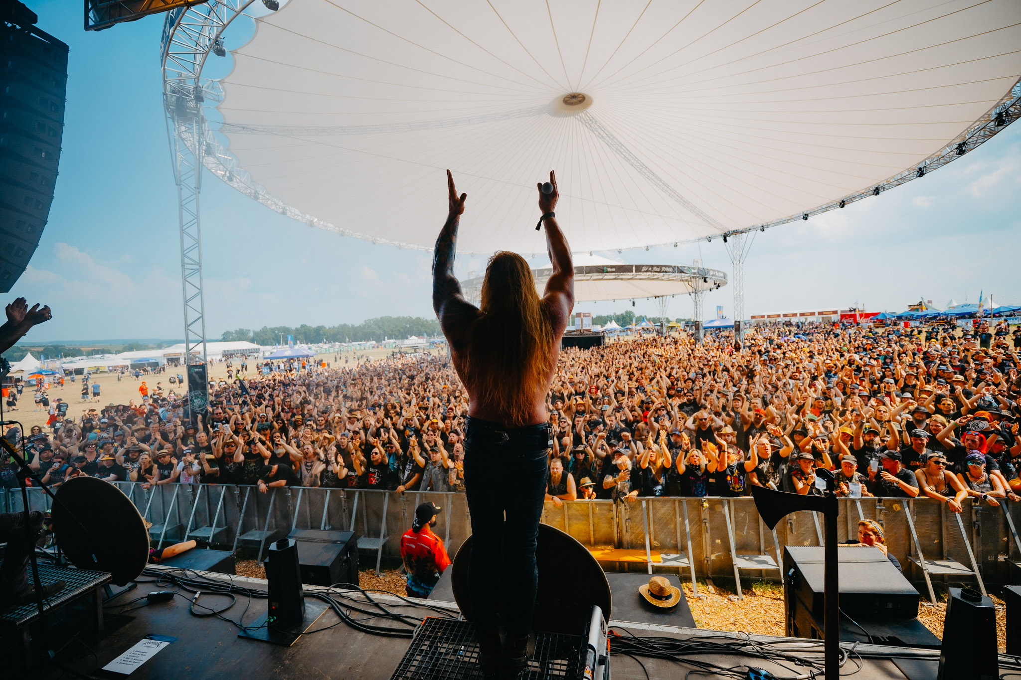 Bild vom Liveauftritt der Band Asenblut beim Summer Breeze 2025